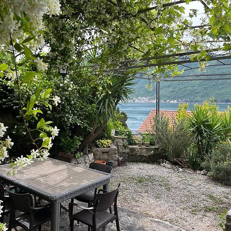 Be Happy In Perast Apartman Kültér fotó