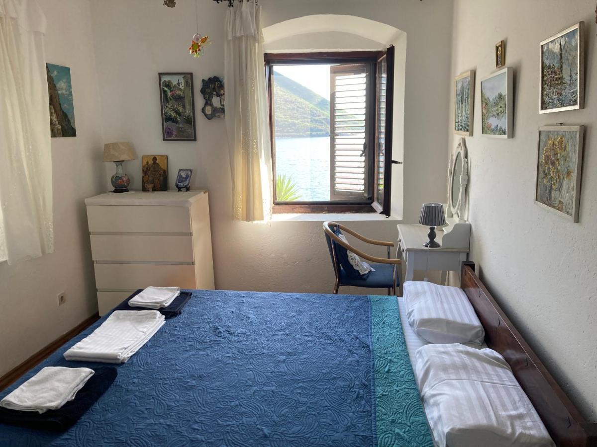 Be Happy In Perast Apartman Kültér fotó