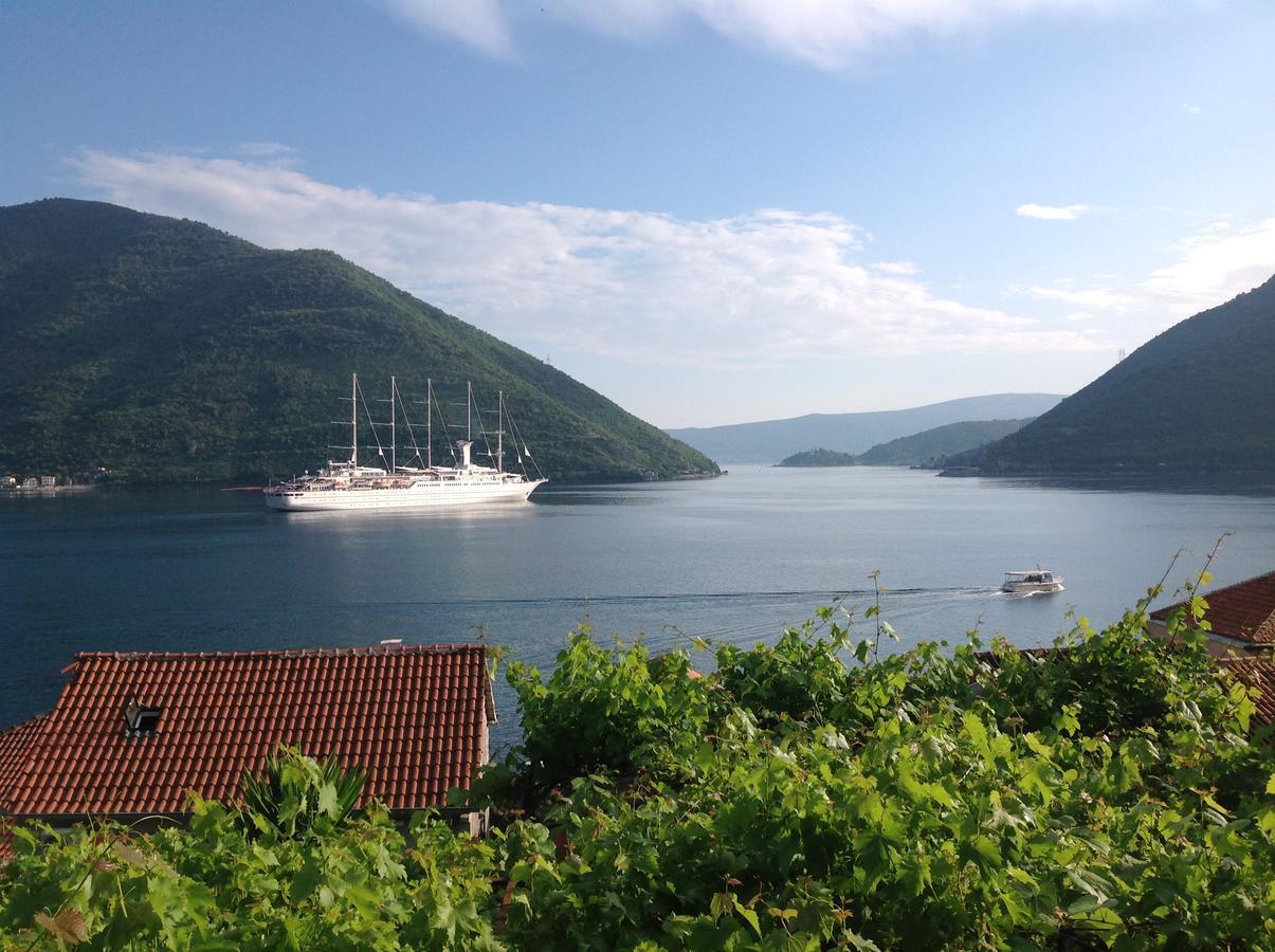 Be Happy In Perast Apartman Kültér fotó