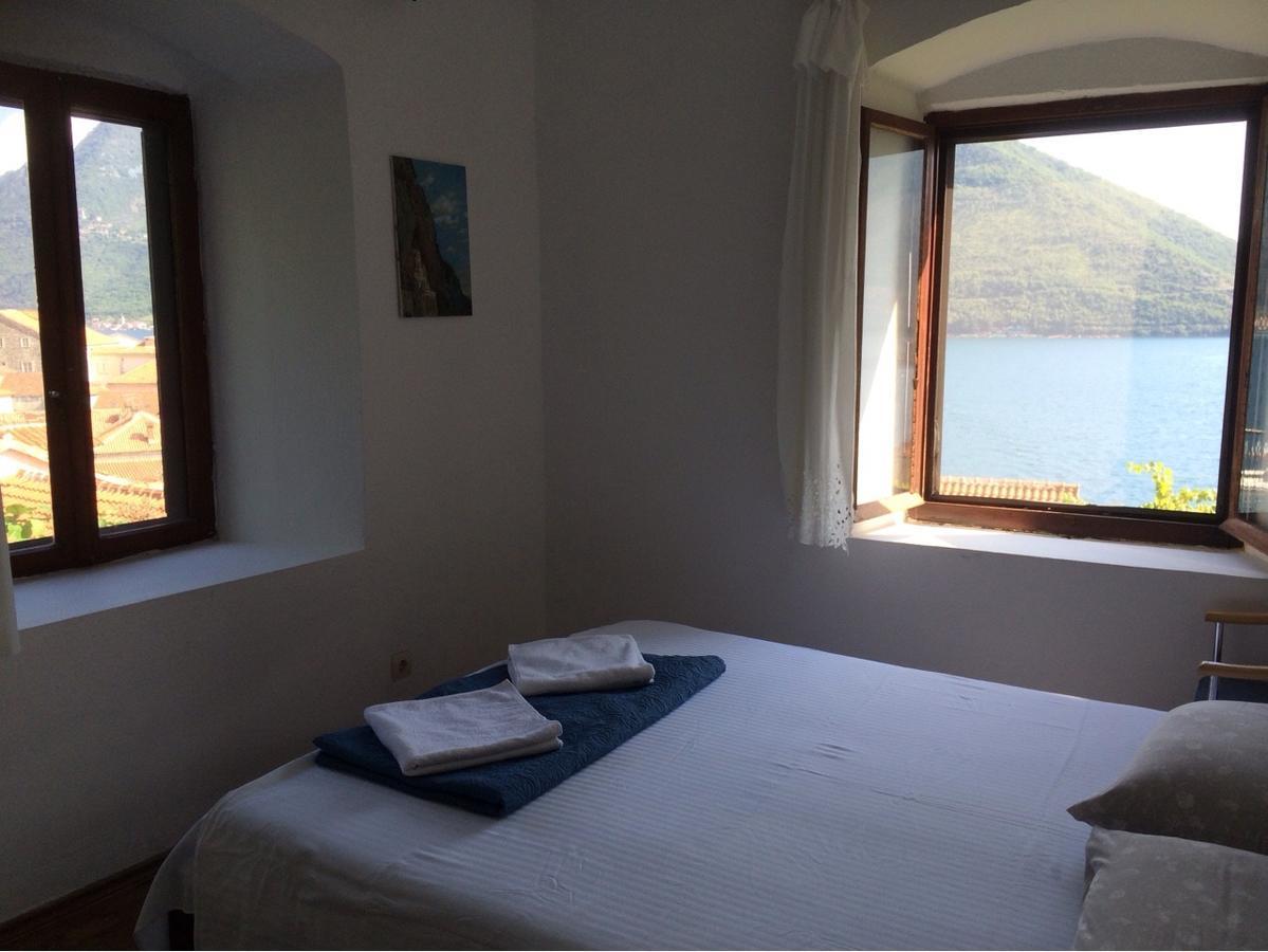 Be Happy In Perast Apartman Kültér fotó